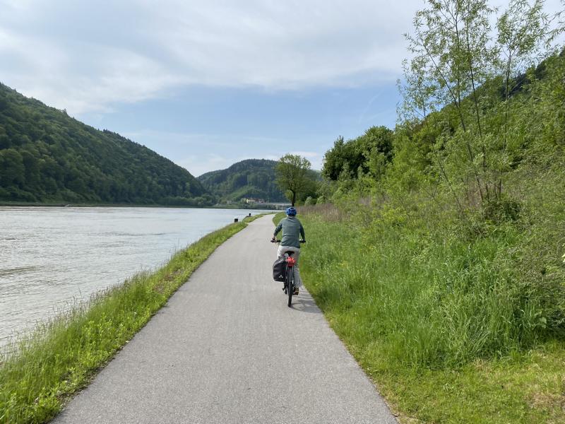 radfahrer_fluss