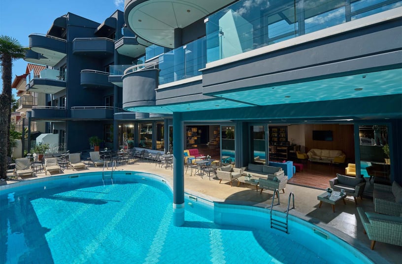hotel_pool