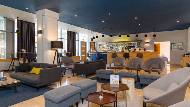 hotel_bar