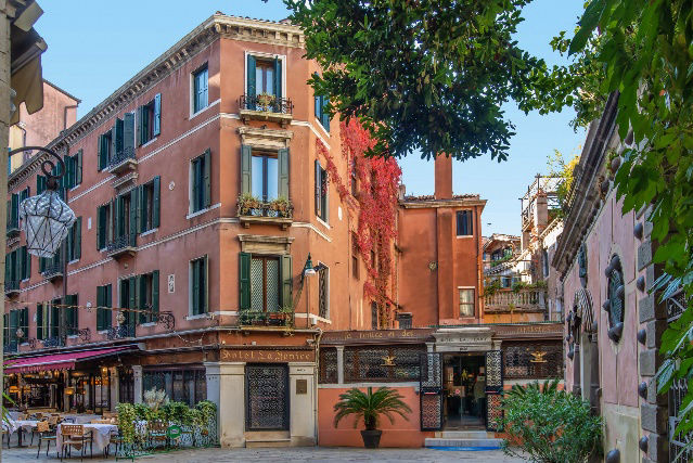 hotel_aussen