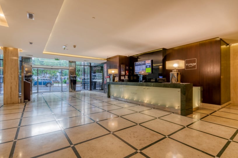 hotel_lobby
