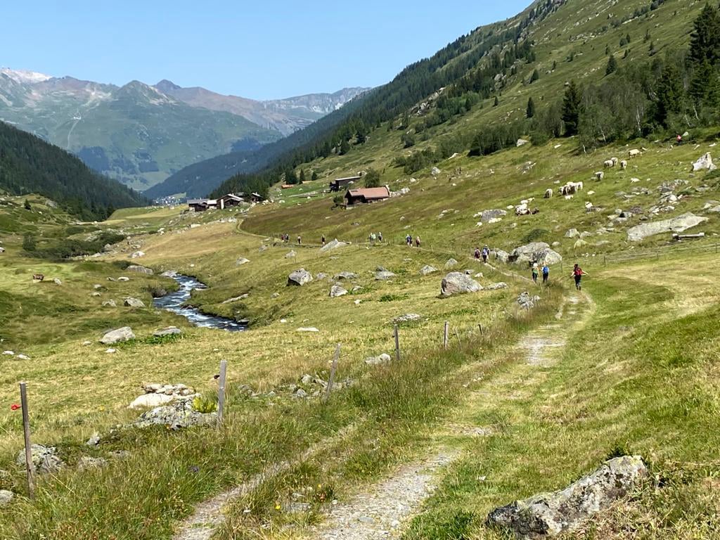wandergruppe berge
