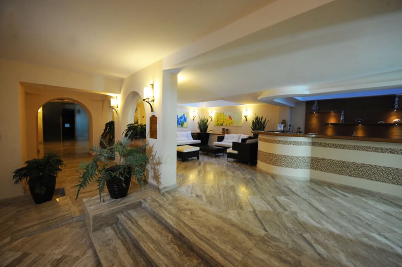 hotel_lobby