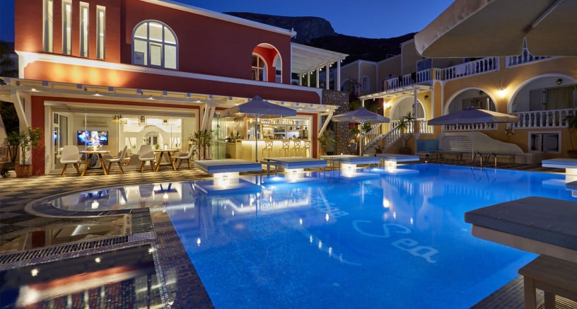 hotel_pool