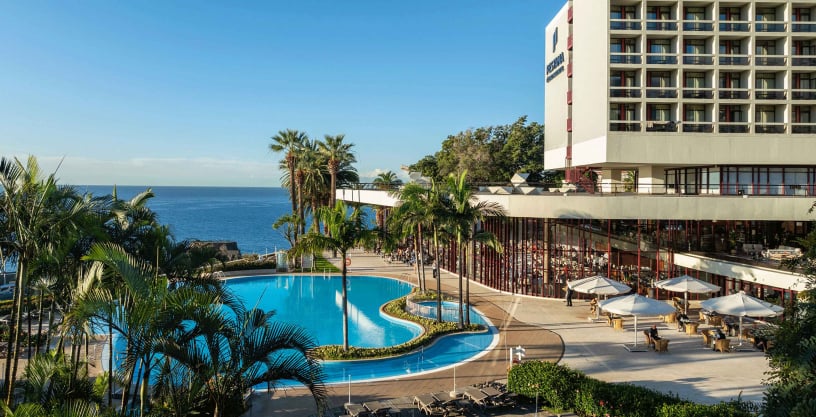 hotel_pool