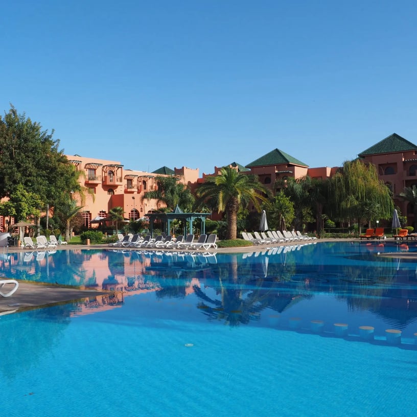 hotel_pool
