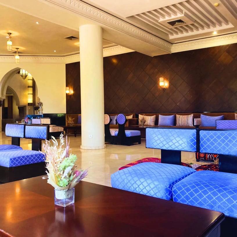 hotel_lobby