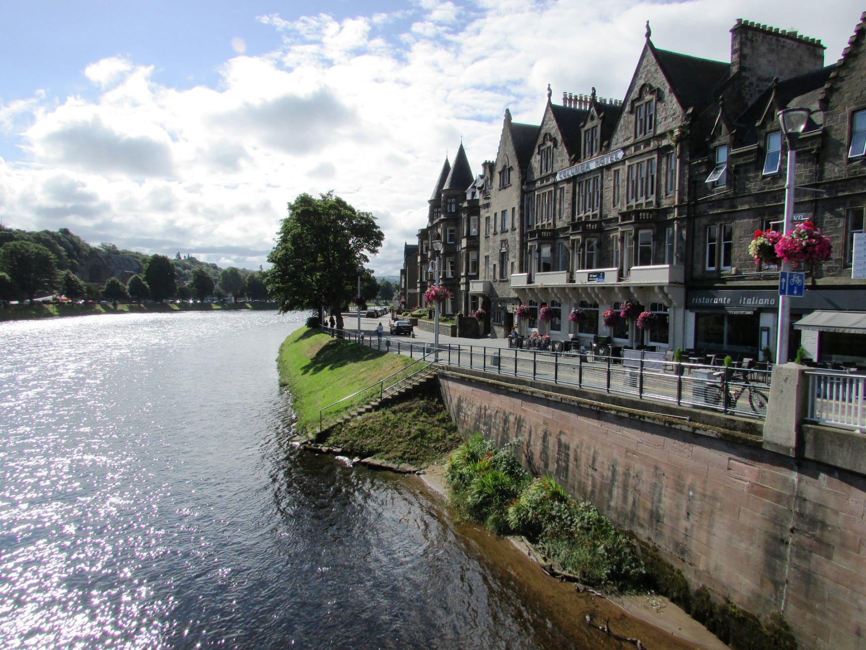 fluss_strasse