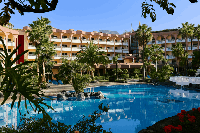 hotel_pool